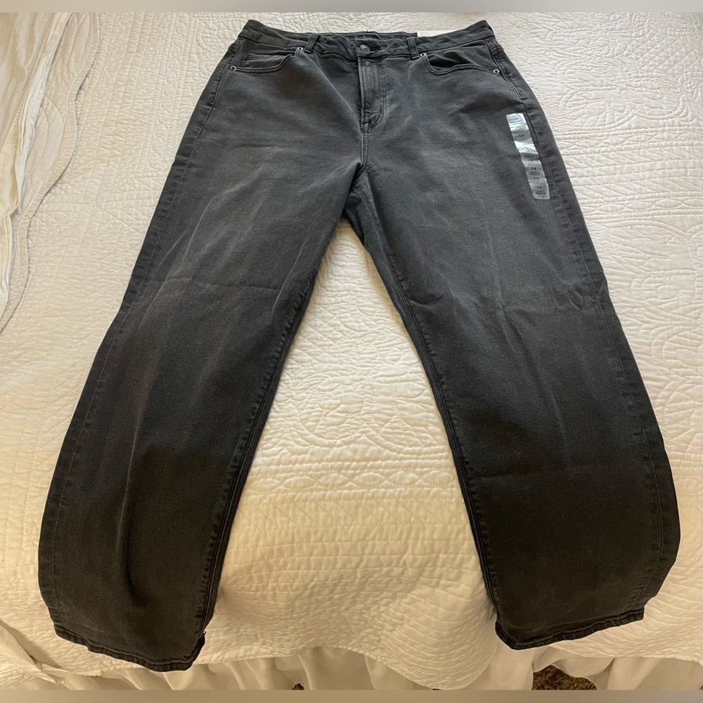 NWT AE Mom Jeans